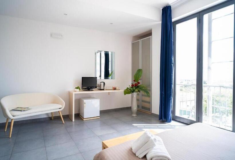 اتاق استاندارد سه نفره, Enny Camere