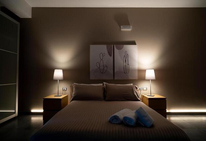 اتاق استاندارد, Enny Camere