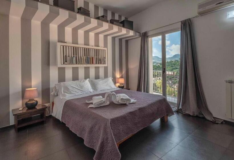 Appartamento 3 Camere da letto Vista Piscina, Bnb Casa Rossa