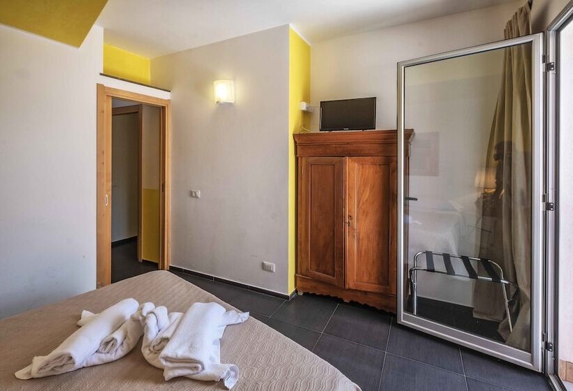 Standard room with outdoor bath, Casa Rossa