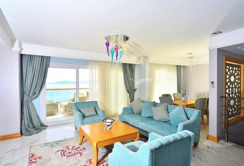 3 Bedroom Duplex Apartment, Swissôtel Living Bodrum