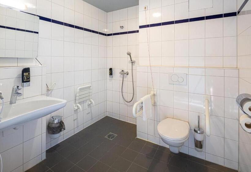 اتاق استاندارد یک نفره, a&o Weimar