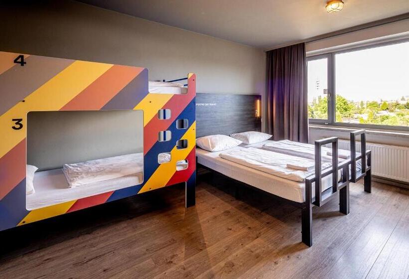 3-Bett-Standardzimmer, A&o Weimar