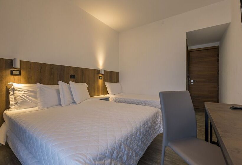 Triple Room Sea View, Centrale