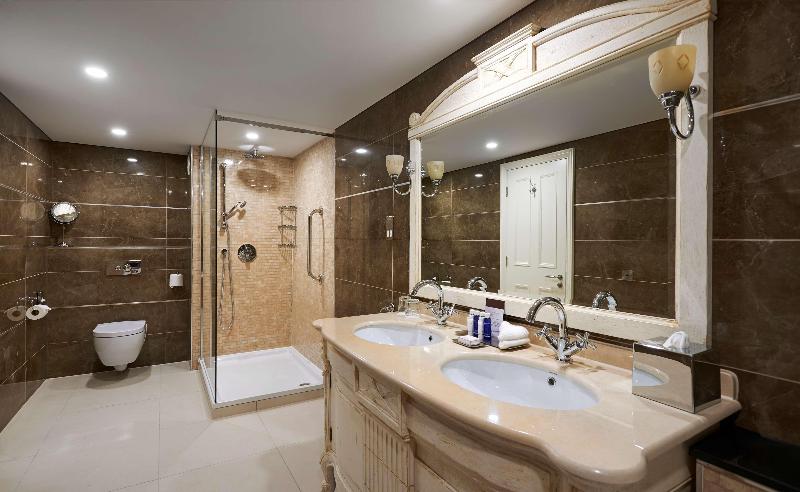 سوئیت با تخت بزرگ, Doubletree By Hilton Hotel & Spa Liverpool