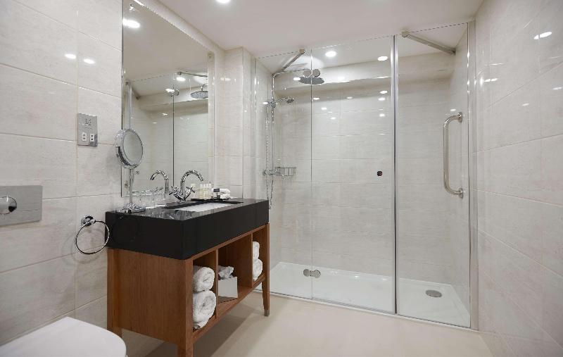 اتاق سوپریور با تخت بزرگ, Doubletree By Hilton Hotel & Spa Liverpool