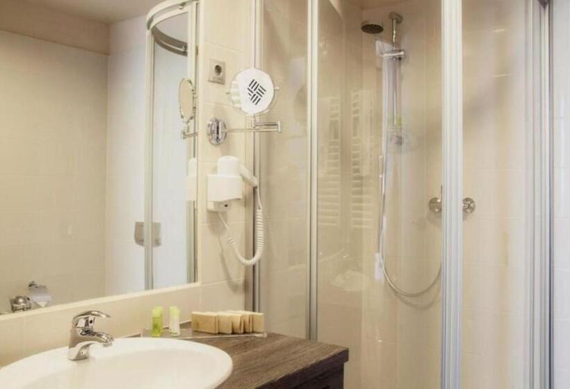 اتاق سوپریور تودرتو, Eto Park Hotel Business & Stadium