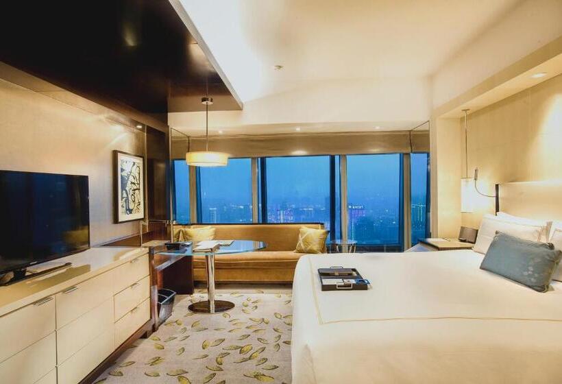 اتاق دلوکس با تخت کینگ و چشم‌انداز شهر, Fairmont  Nanjing