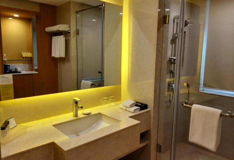 اتاق لوکس, Holiday Inn Amritsar Ranjit Avenue By Ihg