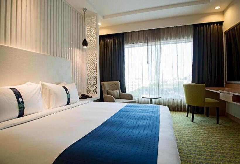 سوییت لوکس, Holiday Inn Amritsar Ranjit Avenue By Ihg