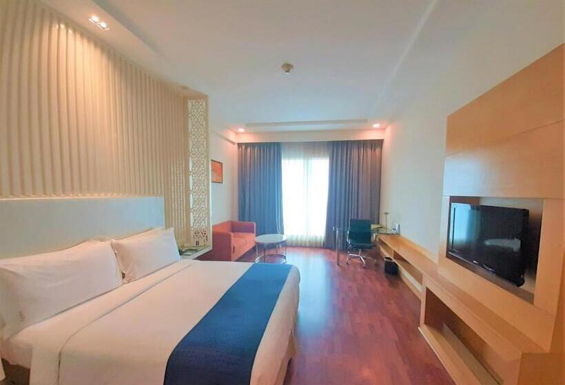 اتاق استاندارد با تخت بزرگ, Holiday Inn Amritsar Ranjit Avenue By Ihg
