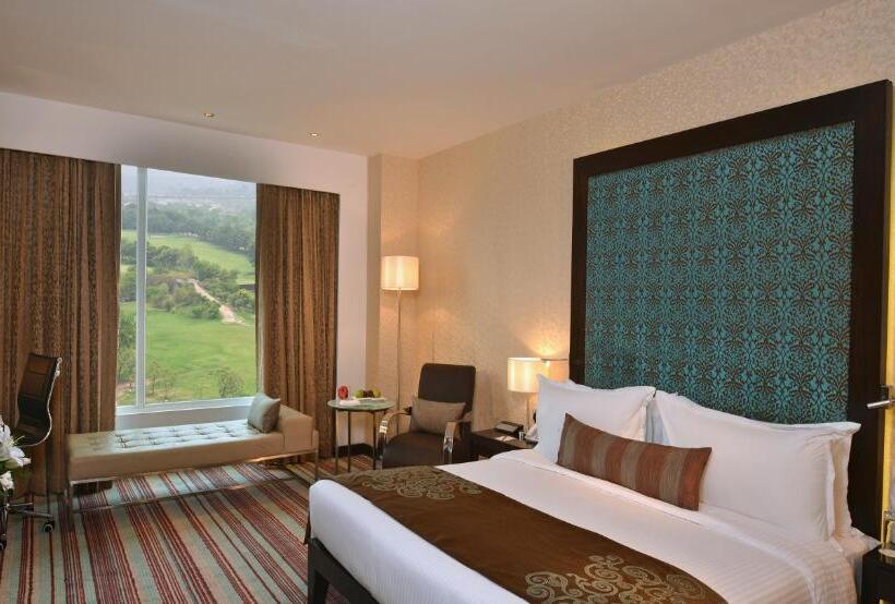 Deluxe Zimmer Kingsize Bett, Holiday Inn Chandigarh Panchkula