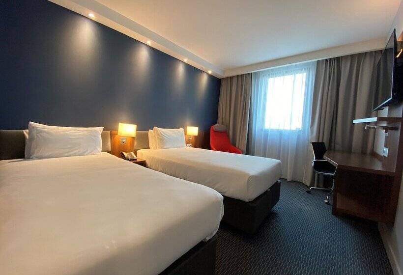 Номер Стандарт, Holiday Inn Express Dijon