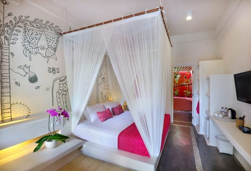 اتاق استاندارد با چشم‌انداز استخر, Pinkcoco Uluwatu   Constant Surprises & For Cool Adults Only