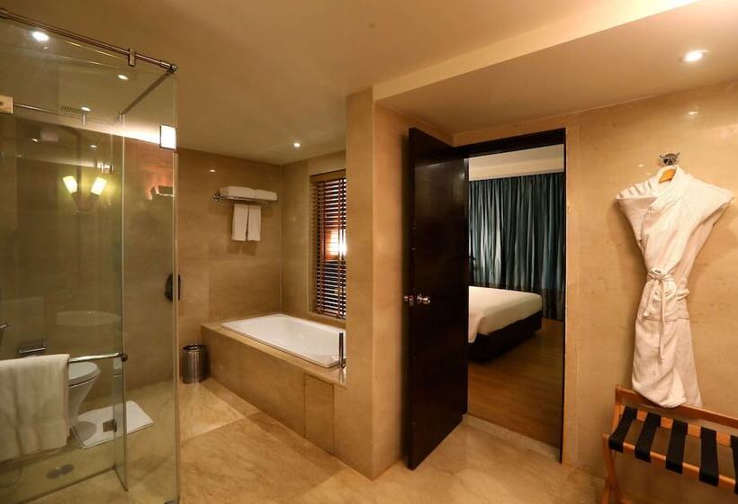 Suite, Radisson Blu  Chennai City Centre