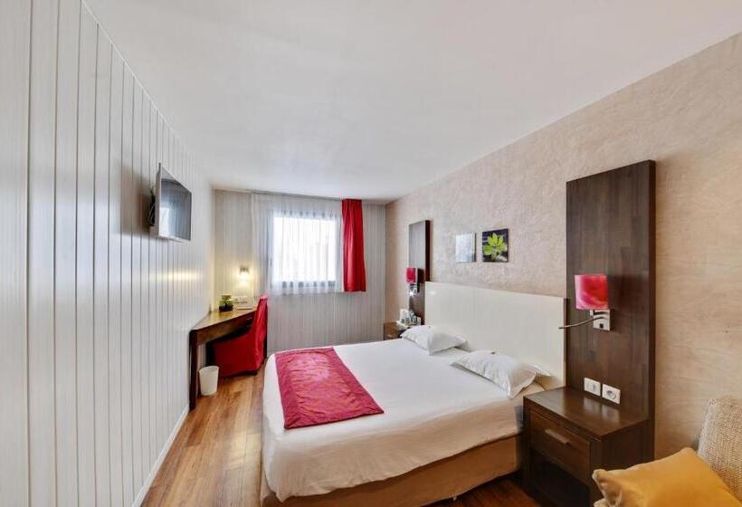 اتاق استاندارد سه نفره, Paris Pacific Paris Villejuif  Pres Du Metro L Hay Les Roses Ligne 14   Direct Paris Aeroport Orly E