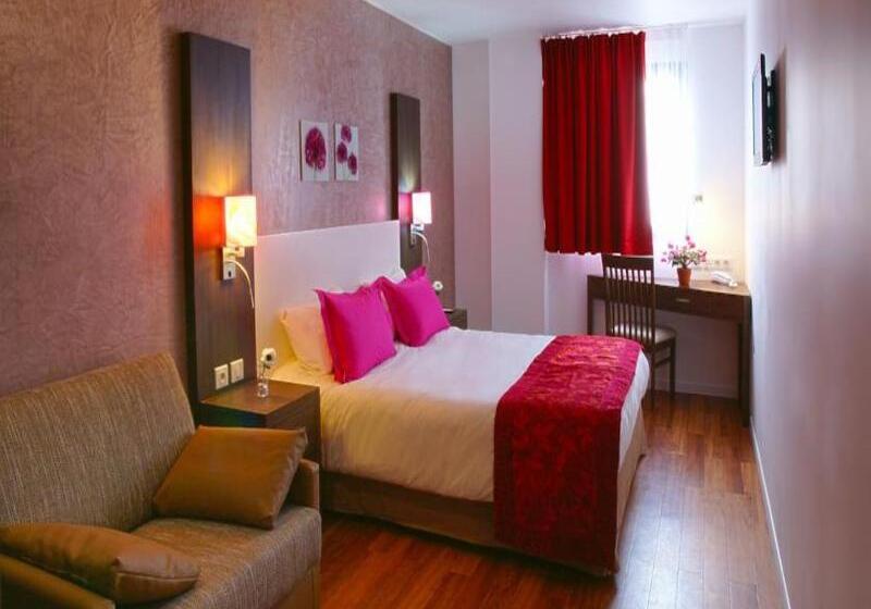 اتاق استاندارد سه نفره, Paris Pacific Paris Villejuif  Pres Du Metro L Hay Les Roses Ligne 14   Direct Paris Aeroport Orly E