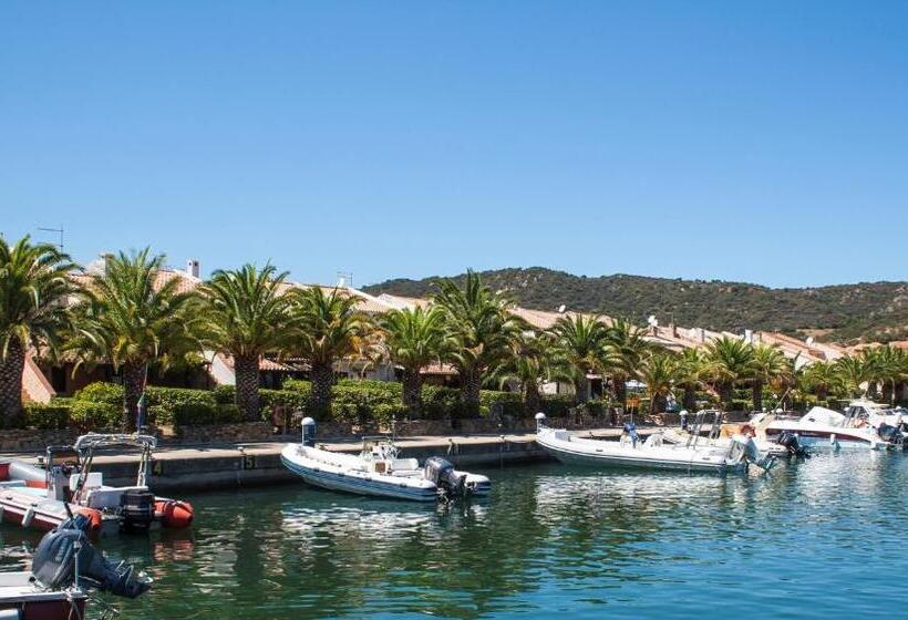 استودیوی استاندارد, Porto Ottiolu Resort