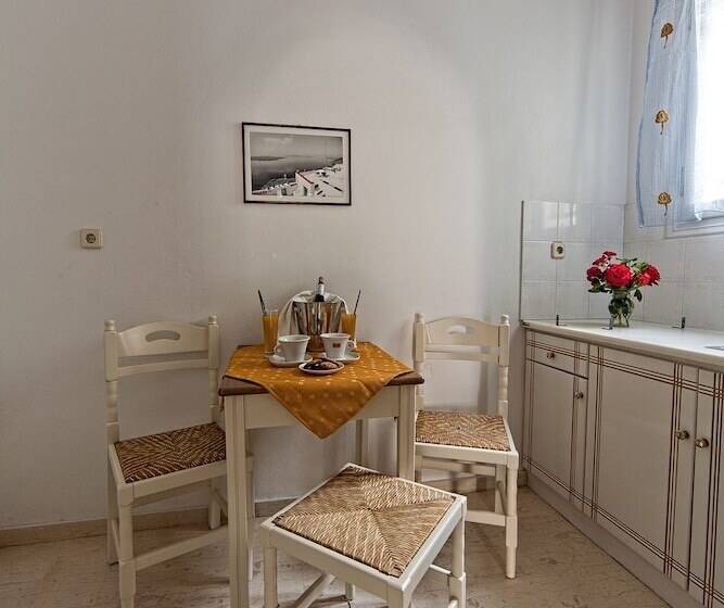 شقة غرفة واحدة مطلة على البحر, Sellada Apartments Santorini