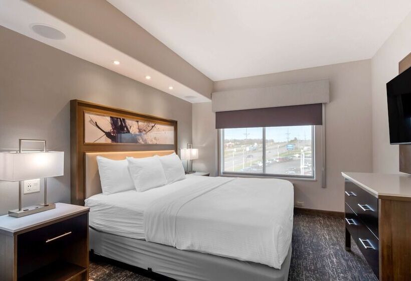 سوئیت با وان آب گرم, Best Western Premier Liberty Inn & Suites