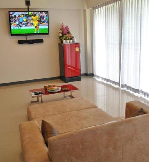 سوییت, O.u.m. Hotel   โรงแรมโอยูเอ็ม