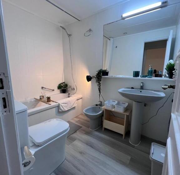 آپارتمان 1 خوابه با چشم‌انداز استخر, Luxury Apartment With Pool View