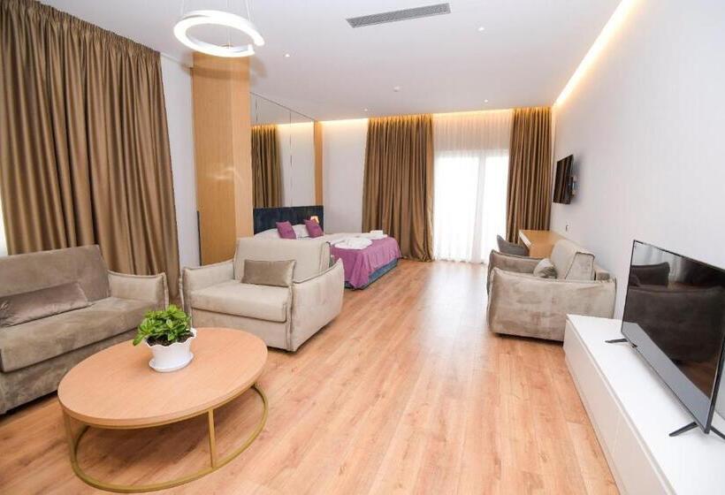 سوییت جونیور, Amfora Hotel & Spa