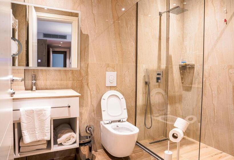 سوییت جونیور, Amfora Hotel & Spa