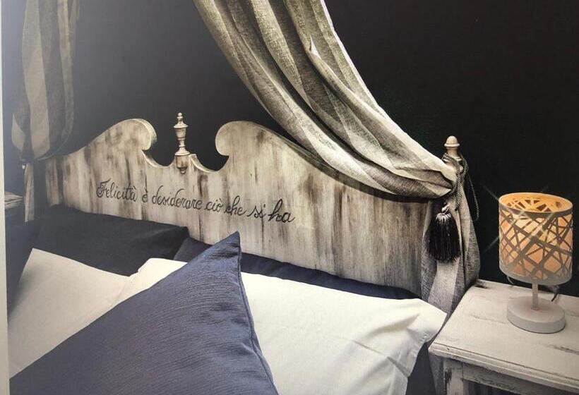 اتاق استاندارد, Adeline