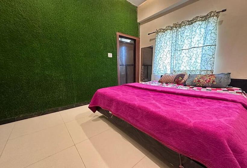 اتاق استاندارد, The Galaxy Near Udaipur Airport
