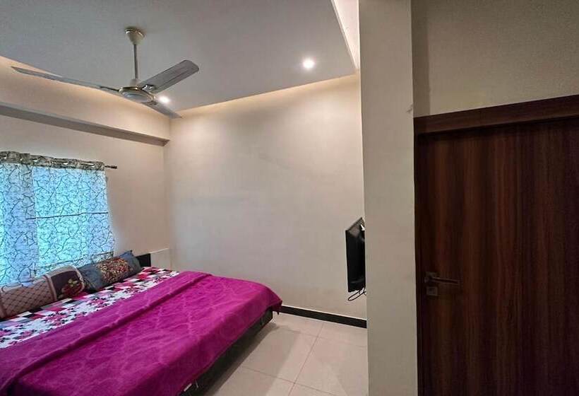اتاق استاندارد, The Galaxy Near Udaipur Airport