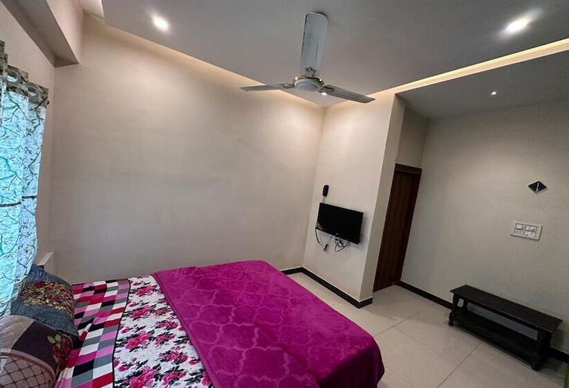 اتاق استاندارد, The Galaxy Near Udaipur Airport