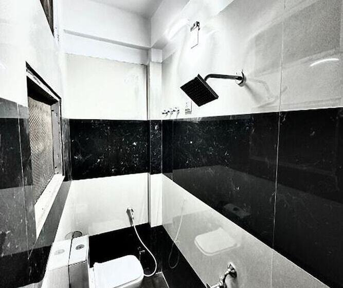 اتاق لوکس, The Galaxy Near Udaipur Airport