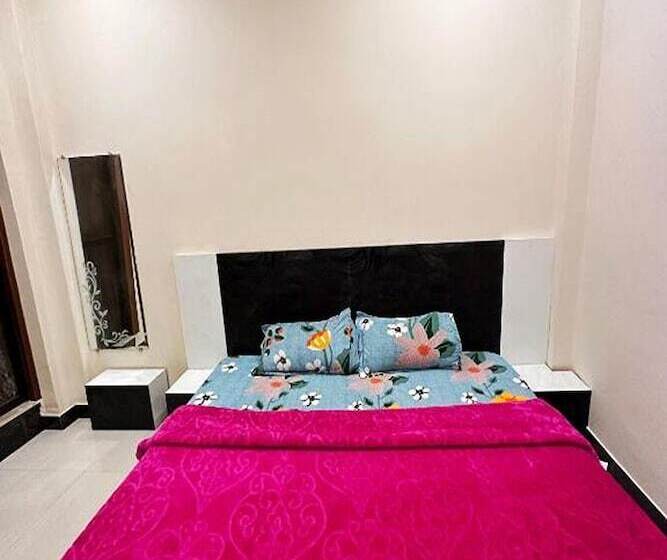 اتاق استاندارد, The Galaxy Near Udaipur Airport