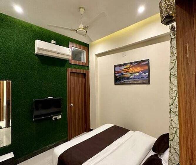 اتاق لوکس, The Galaxy Near Udaipur Airport