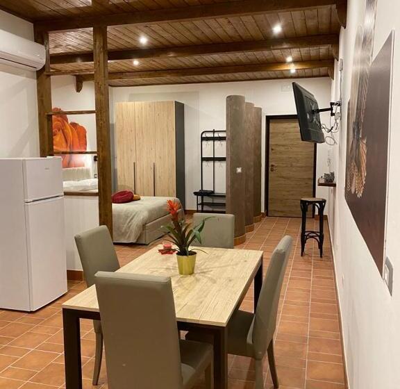 اتاق استاندارد با تخت بزرگ, Setteabbracci Suite & Apartments