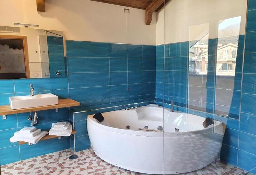 اتاق استاندارد با وان آب گرم, Setteabbracci Suite & Apartments