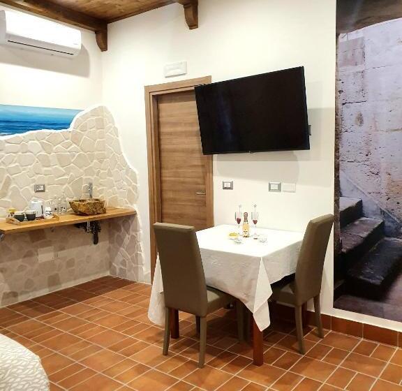 اتاق استاندارد با وان آب گرم, Setteabbracci Suite & Apartments