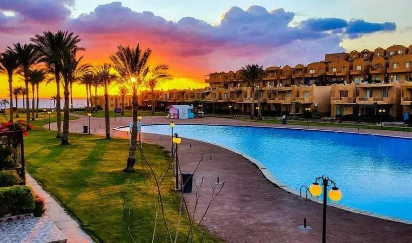 کلبه ییلاقی, Stella Di Mare Sea View   Amazing Two Bedrooms Standalone Chalet   Families Only