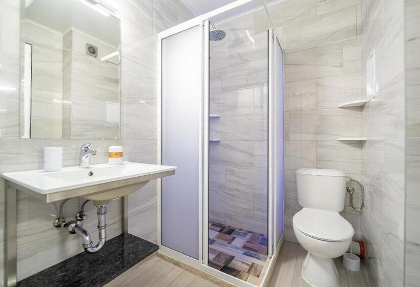 استودیوی لوکس, Wow Studios For Rent   Bul Montevideo 25a   B