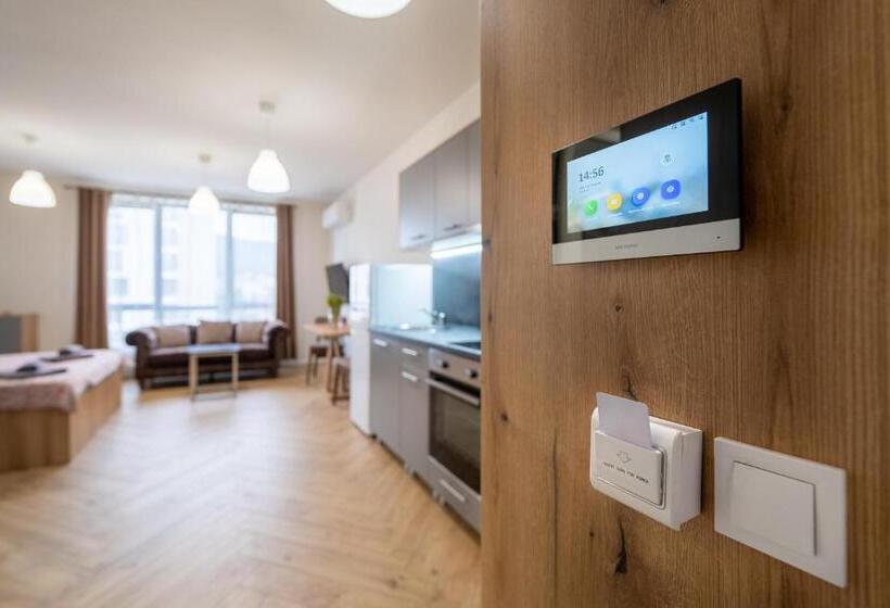 استودیوی لوکس, Wow Studios For Rent   Bul Montevideo 25a   B