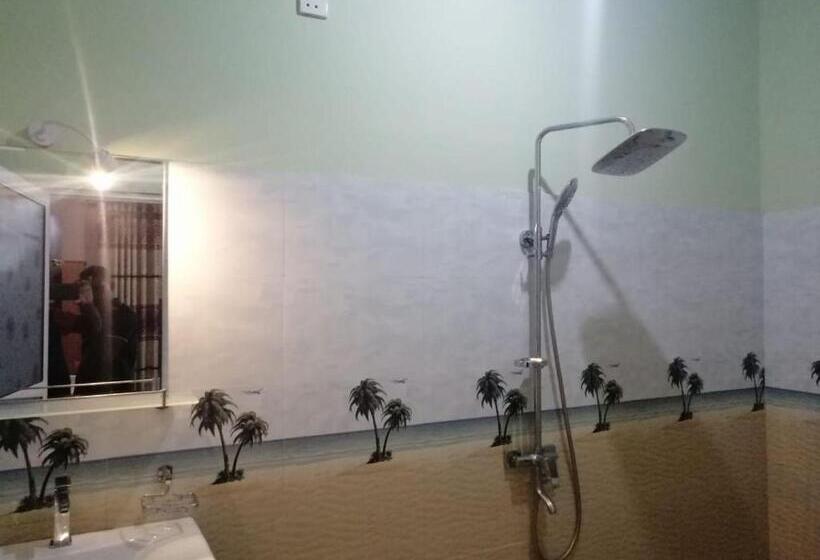 اتاق لوکس سه تخته, Lahiru Airport Villa