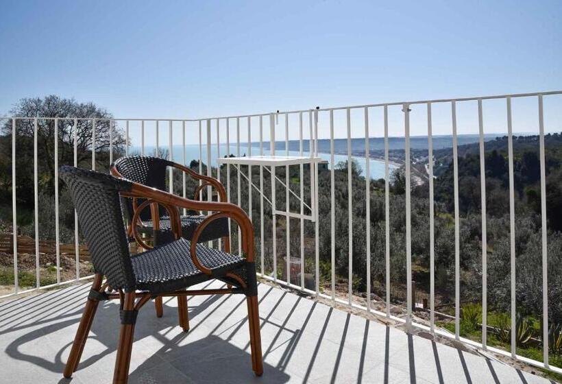 اتاق استاندارد با بالکن و چشم‌انداز دریا, Villa Caravaggio Comfort E Relax