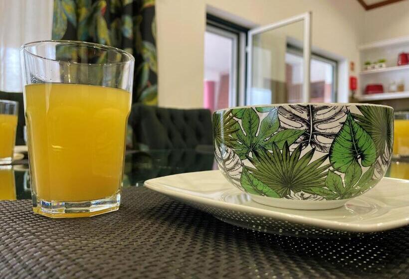 خانه 2 خوابه, Chalé D Angra Guest House