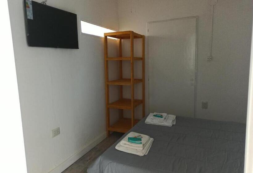 四人标准间, El Faro Hostel