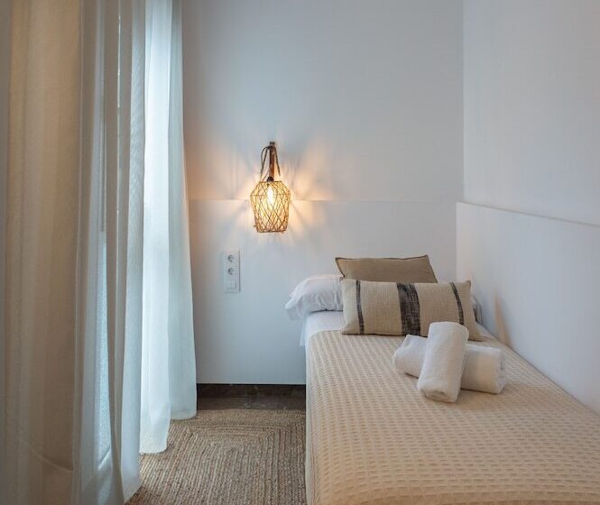 חדר משפחתי, Hostal Es Niu De Tamariu