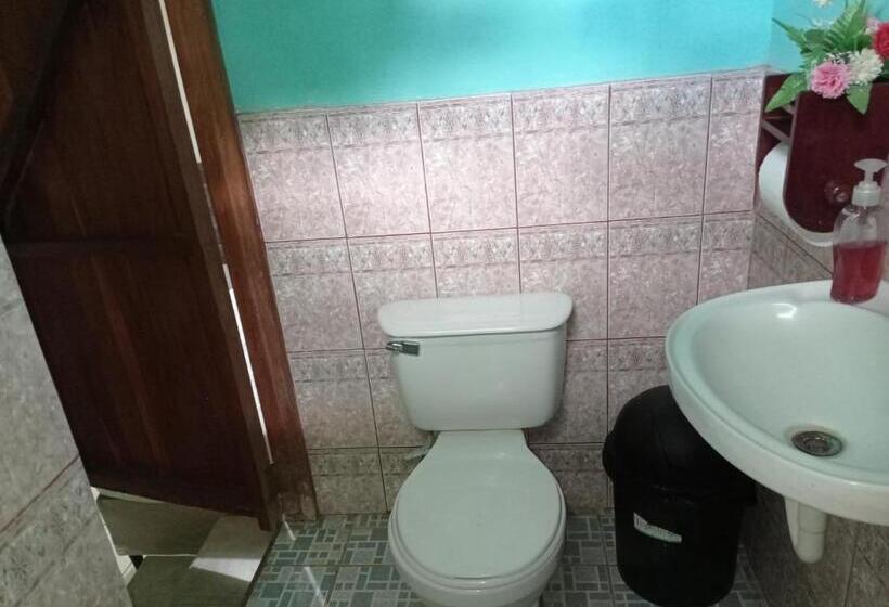 חדר משפחתי, Loren S House