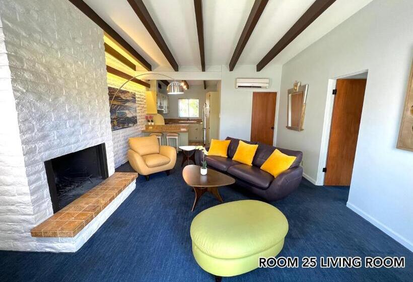 آپارتمان 1 خوابه با چشم‌انداز استخر, Atrium Palm Springs   G A Y Mens Resort