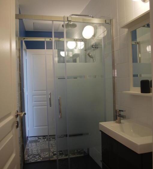 اتاق استاندارد, La Maison De L Artiste   Chambres D Hôtes à Verdun   Avec Jacuzzi