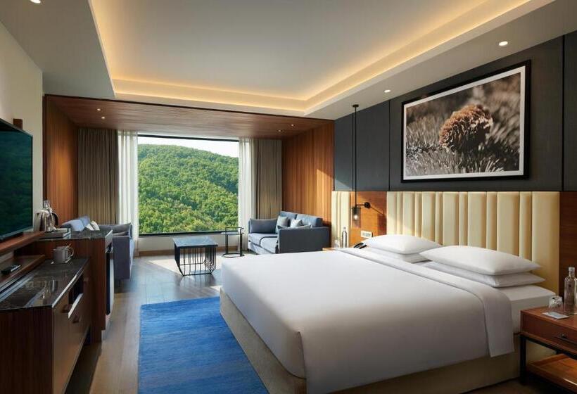 اتاق لوکس, Hyatt Regency Dehradun Resort And Spa